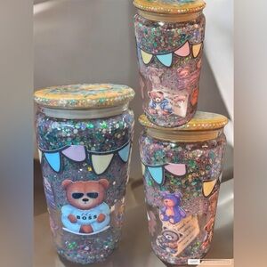 16 oz teddy bears snow globes glass cup comes with lid and straw.